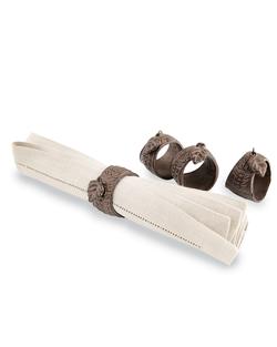 Set of metal napkin rings